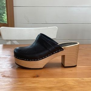 EUC Swedish Hasbeens Louise Clog 37